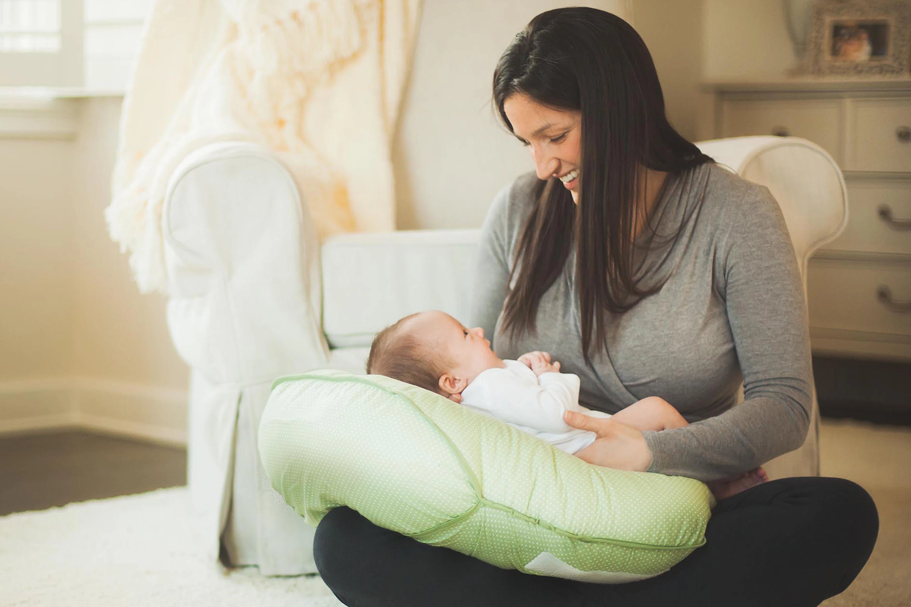 How Breastfeeding Head Support for a Baby