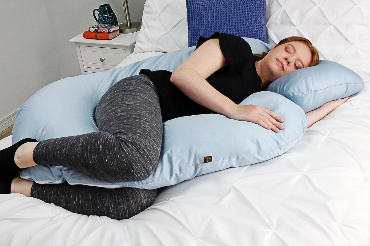 Split Decision Reverse U Pose in Cool Blue